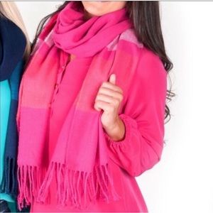 PINK PRINT SCARF WITH FRINGE BOTTOMS